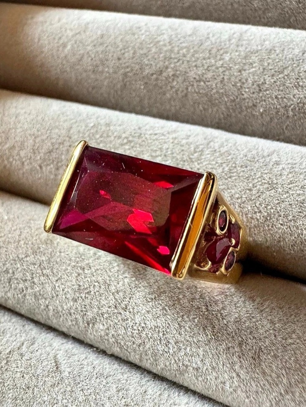 Ross-Simons 925 Sterling Silver Huge Red CZ Statement Ring Size 8